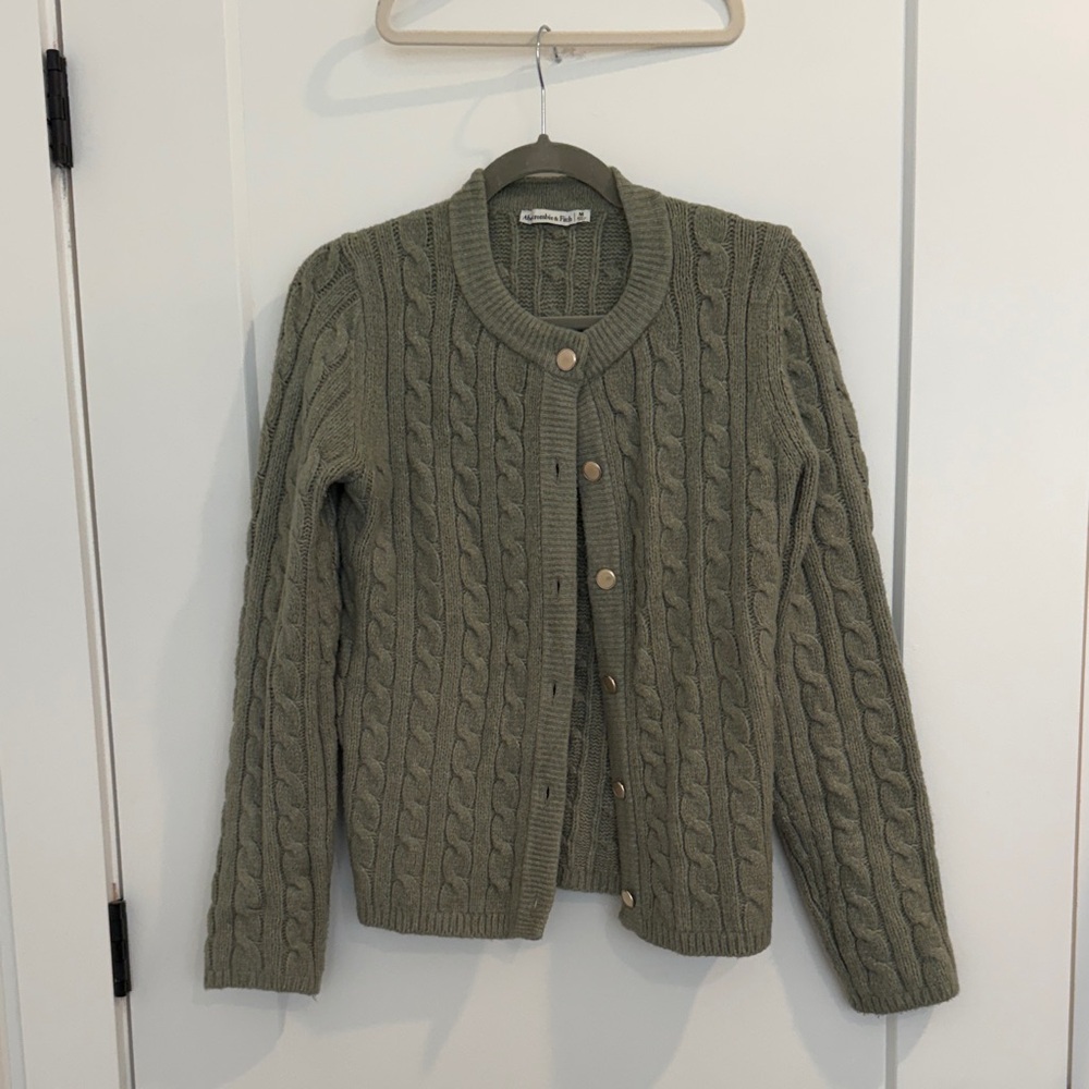 Abercrombie & Fitch Sage Cable Knit Cardigan